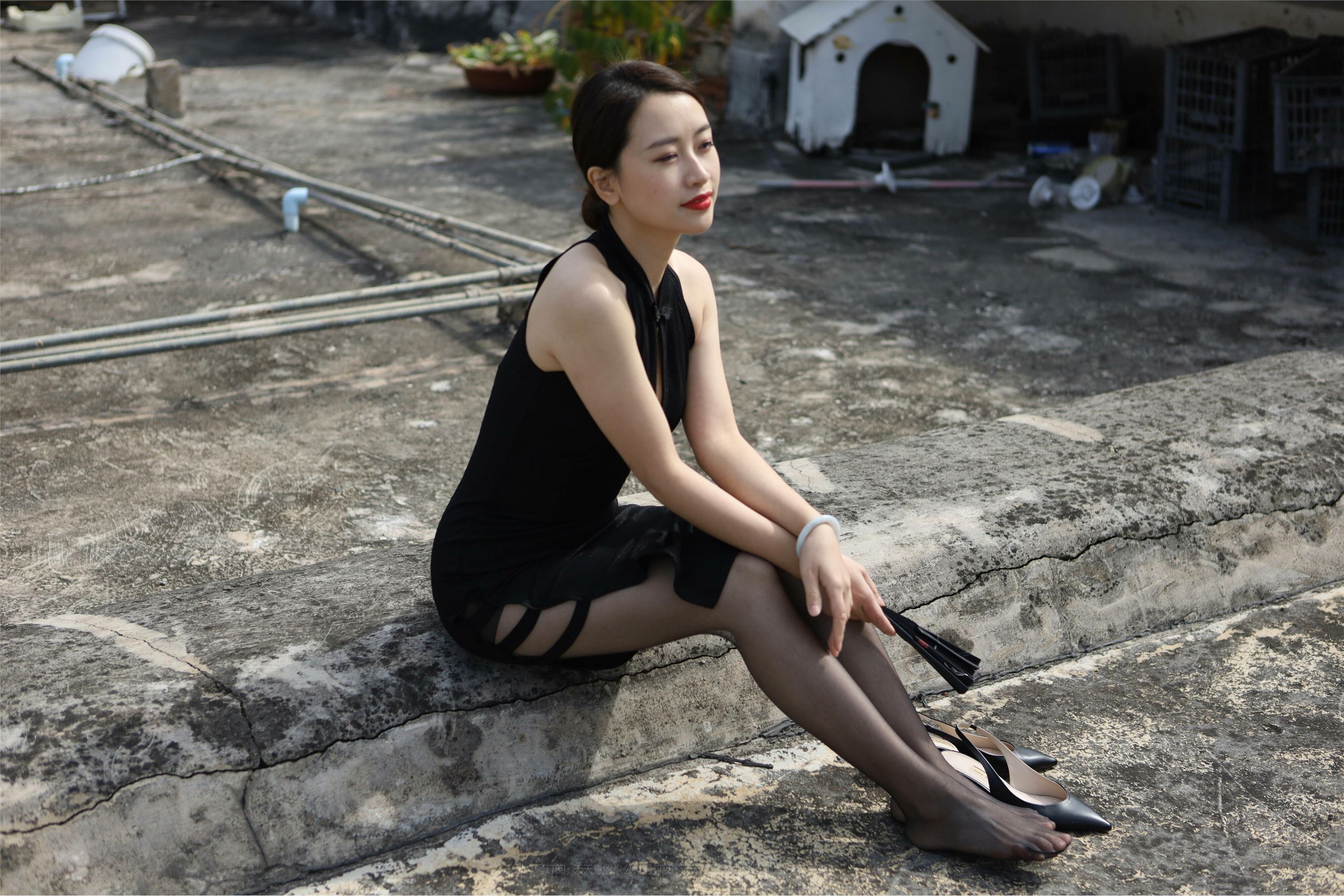 IESS异思趣向  2022.01.12 丝享家986：小婕《天台旗袍秀》